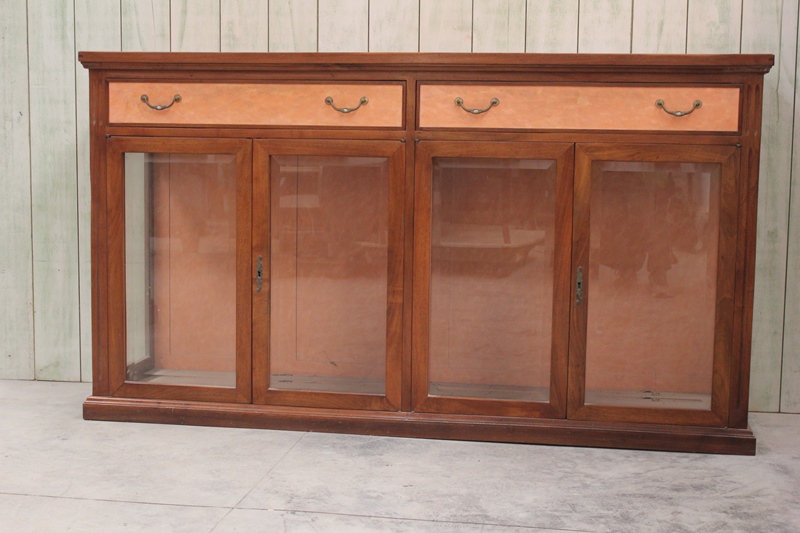 Credenza/vetrina con marmorino 102h 182,5l 47p