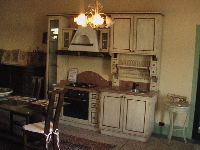 Cucina 240h  263,5l  70p