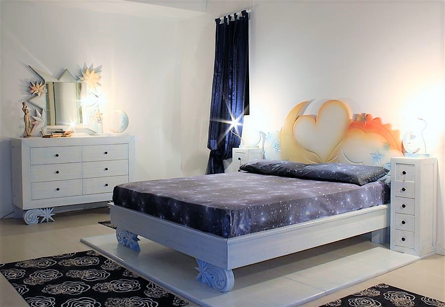Container bed in lacquered solid wood with bedside table with bedside tables cuore